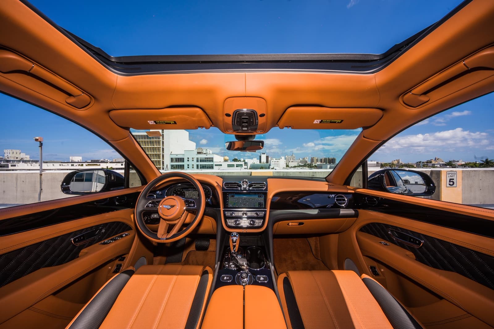 Bentley Bentayga S Black/Brown - thumbnail 4