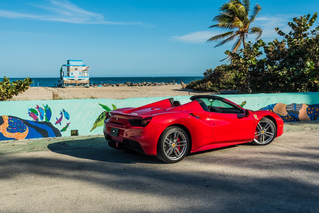 Ferrari 488 Spider Rosso Corsa - thumbnail 3