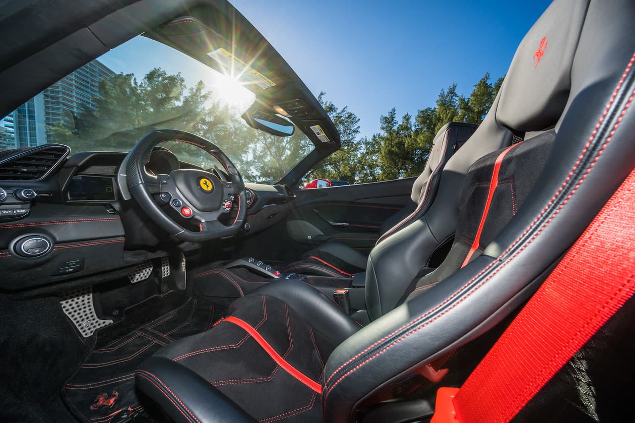 Ferrari 488 Spider Rosso Corsa - thumbnail 7
