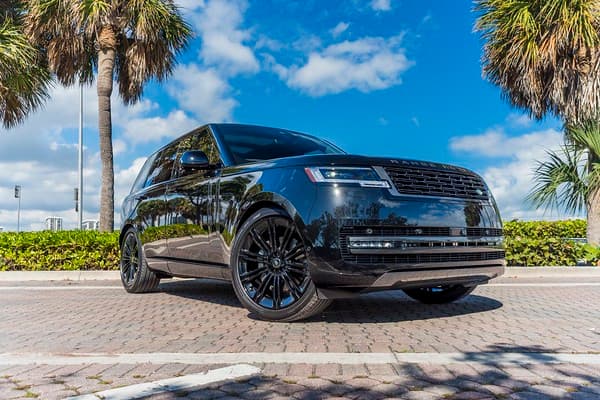 Land Rover Range Rover P400 Black/Black for rent in Miami