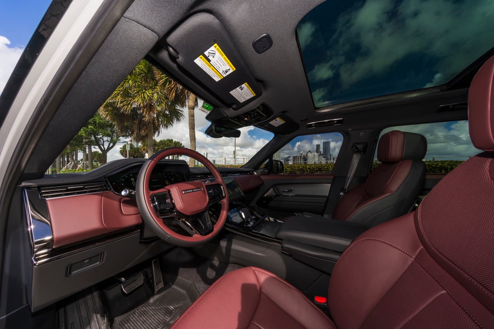 Land Rover Range Rover Sport P400 Dynamic Grey/Red - thumbnail 2