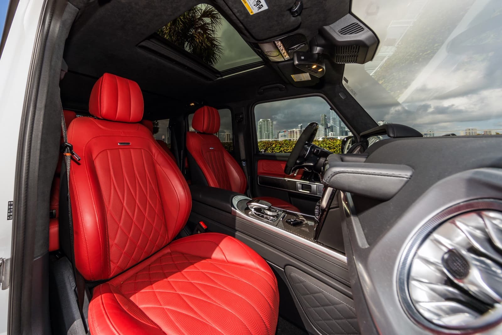 Mercedes-Benz G63 AMG White/Red - thumbnail 5