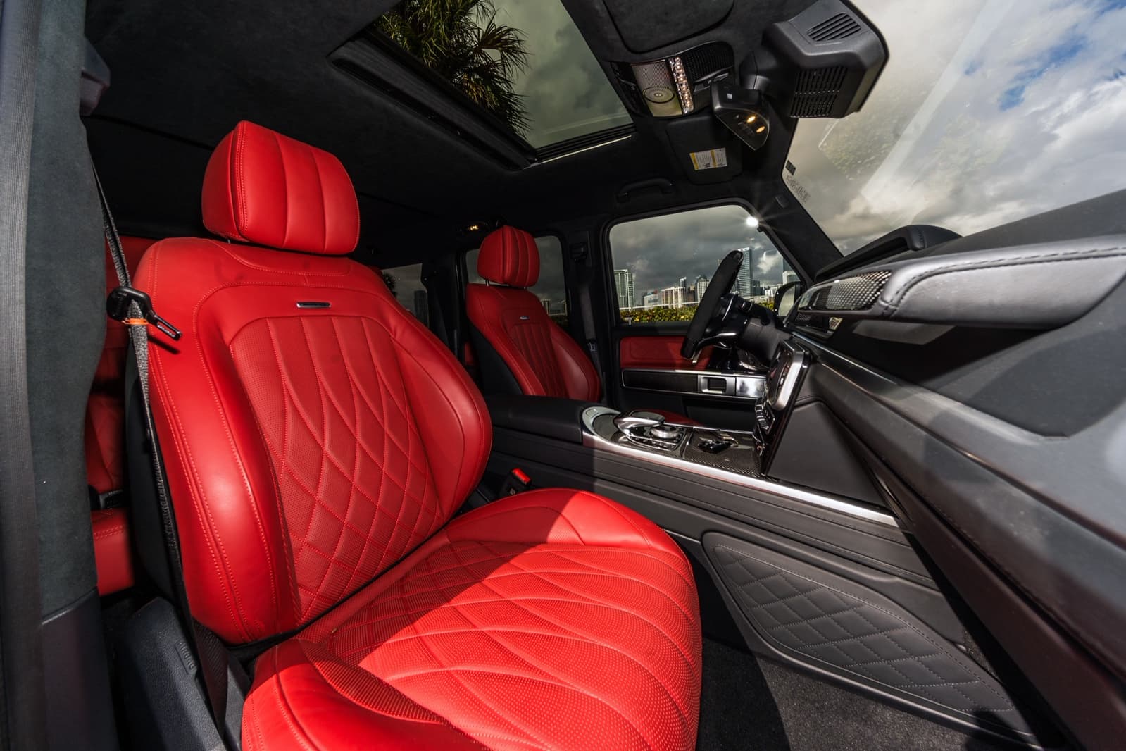 Mercedes-Benz G63 AMG White/Red - thumbnail 8