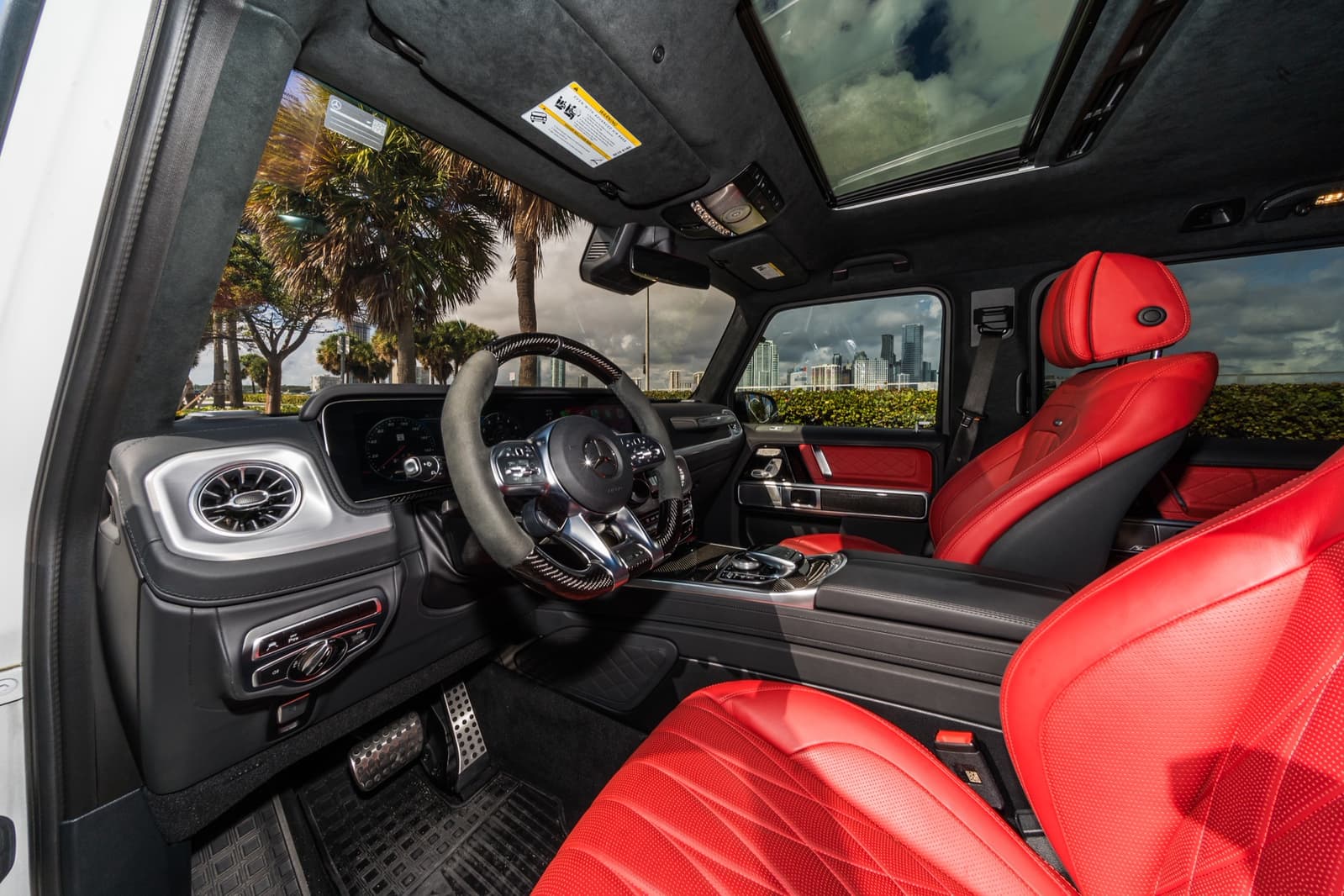Mercedes-Benz G63 AMG White/Red - thumbnail 10