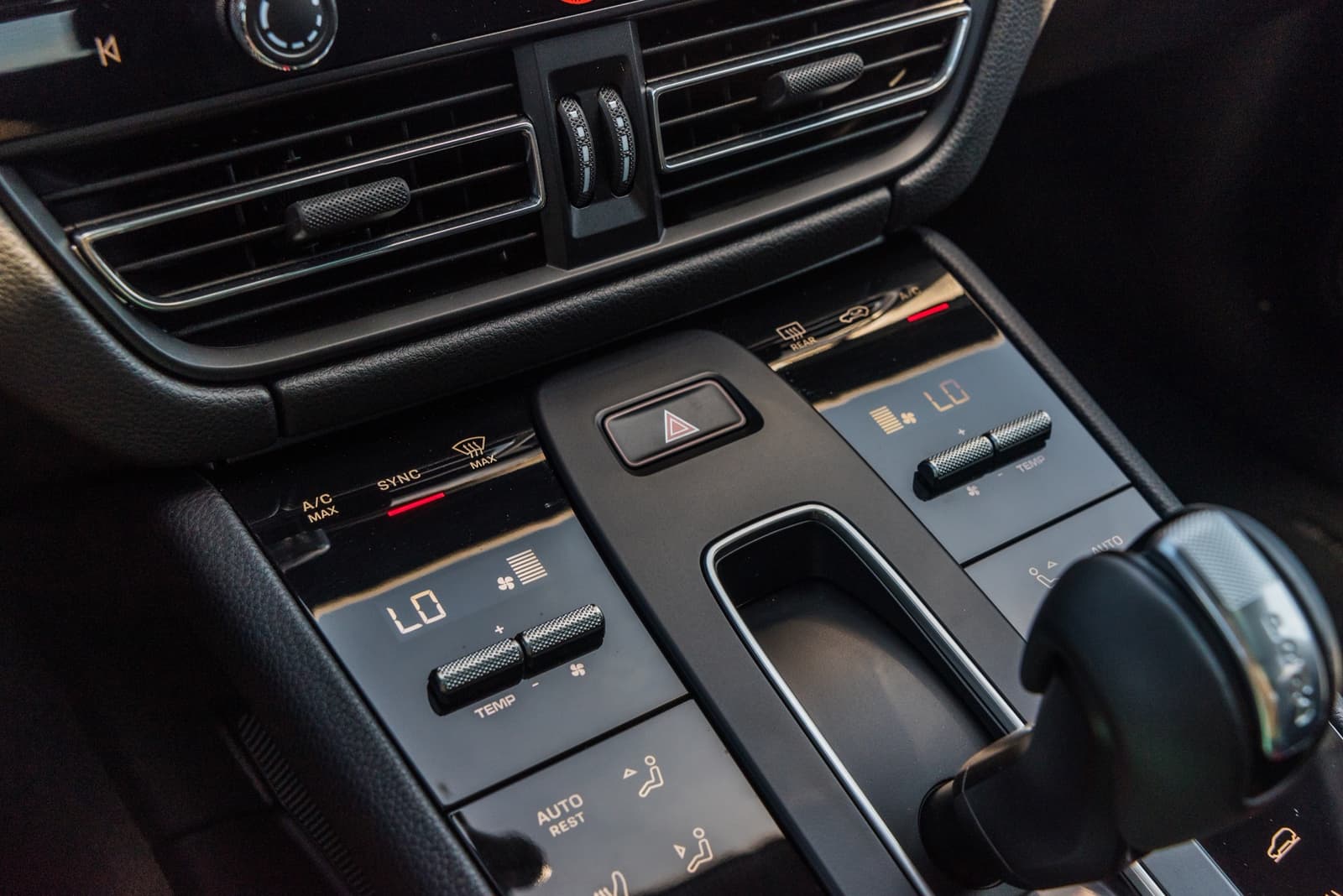 Porsche Macan Black/Black - thumbnail 7
