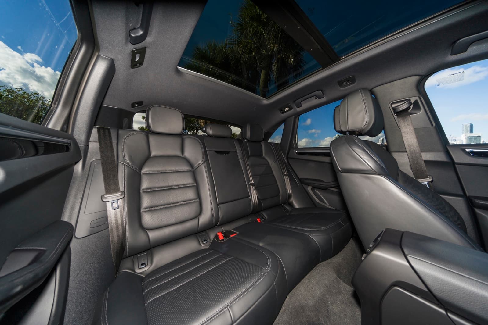 Porsche Macan Grey/Black - thumbnail 3