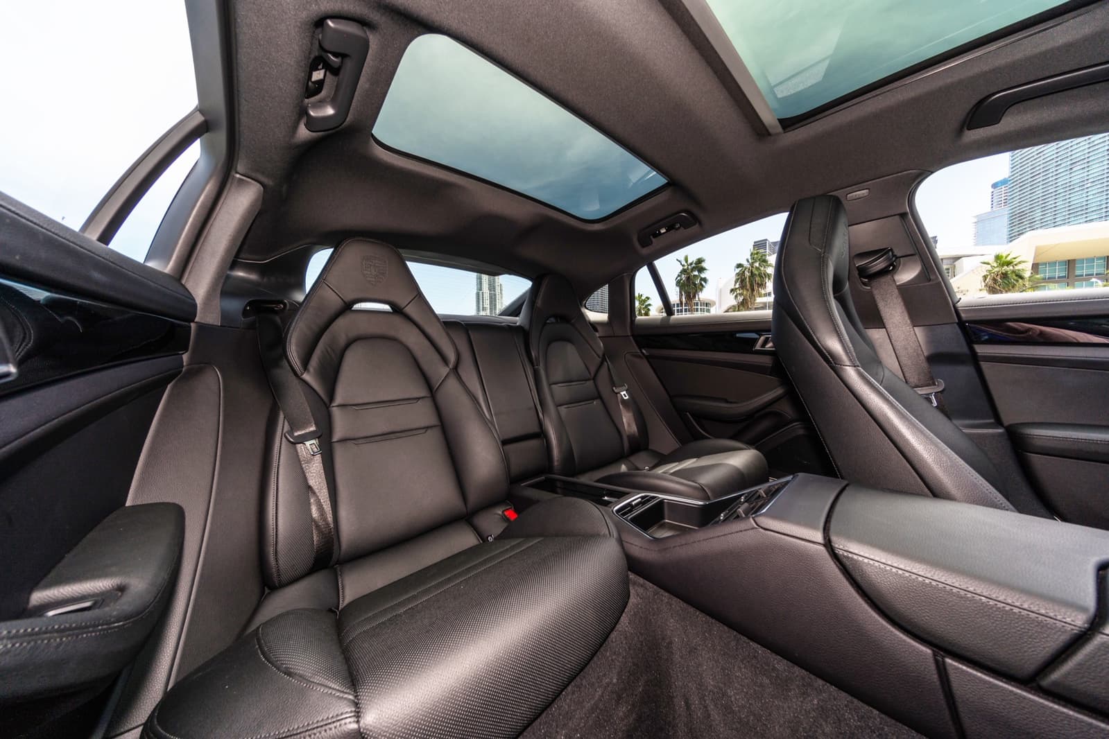 Porsche Panamera 4 E-Hybrid White/Black - thumbnail 8