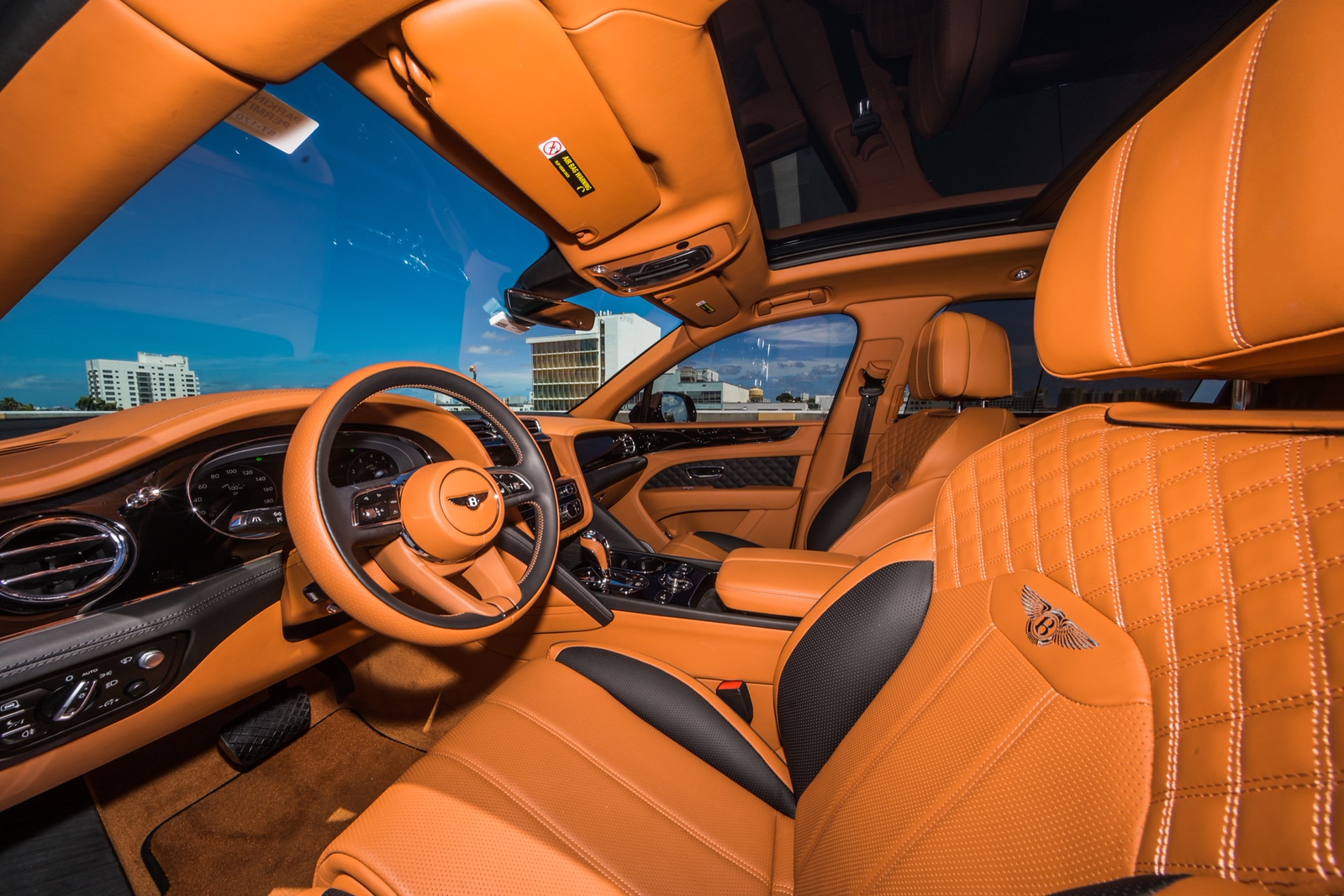 Bentley Bentayga S Black/Brown - thumbnail 2