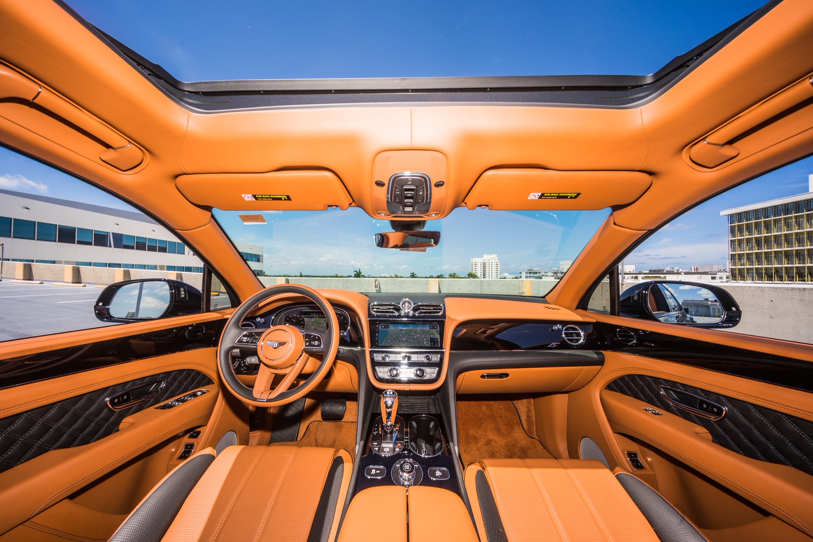 Bentley Bentayga S Black/Brown - thumbnail 3