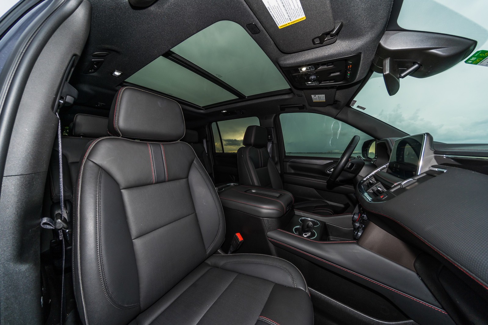 Chevrolet Suburban RST Duramax Black/Black - thumbnail 4