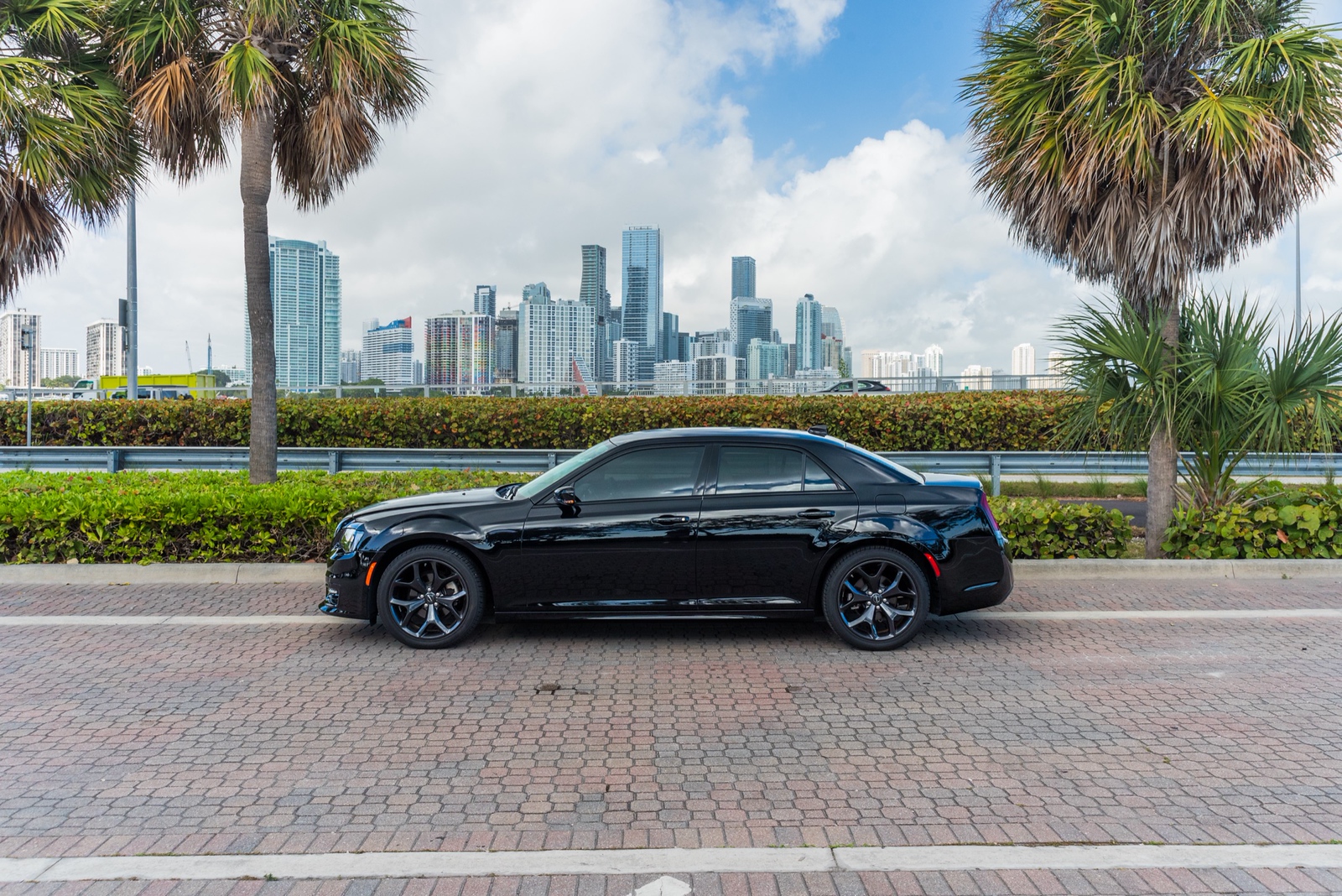 Chrysler 300C Black/Cream - thumbnail 10