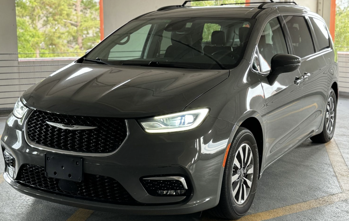 Chrysler Pacifica  for rent in Orlando