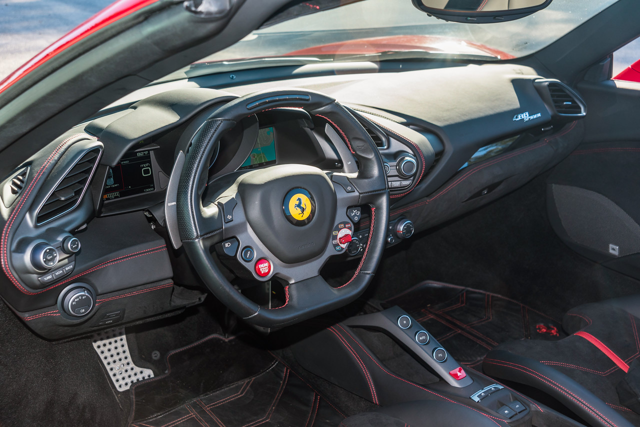 Ferrari 488 Spider Rosso Corsa - thumbnail 6