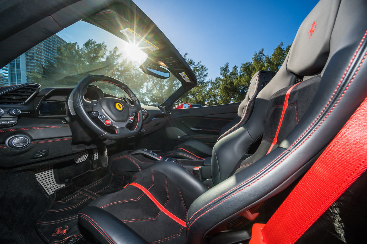 Ferrari 488 Spider Rosso Corsa - thumbnail 7