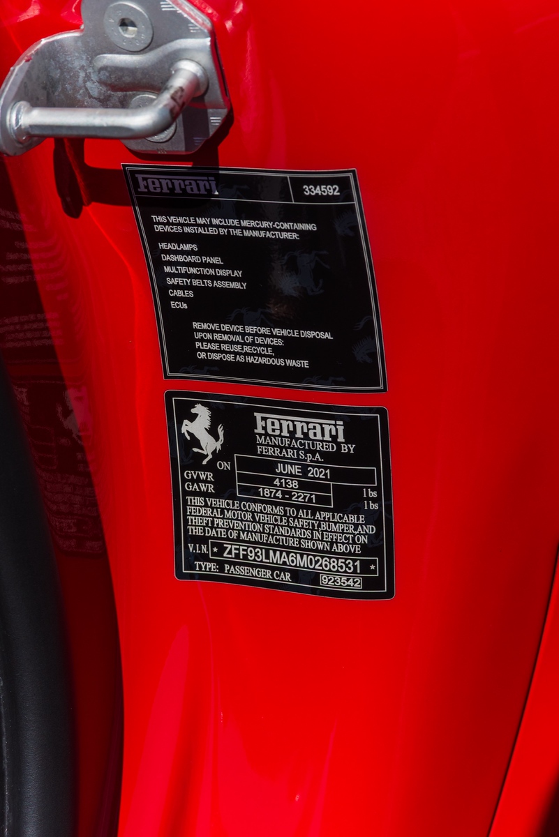 Ferrari F8 Tributo Spider Rosso Corsa/Brown - thumbnail 4