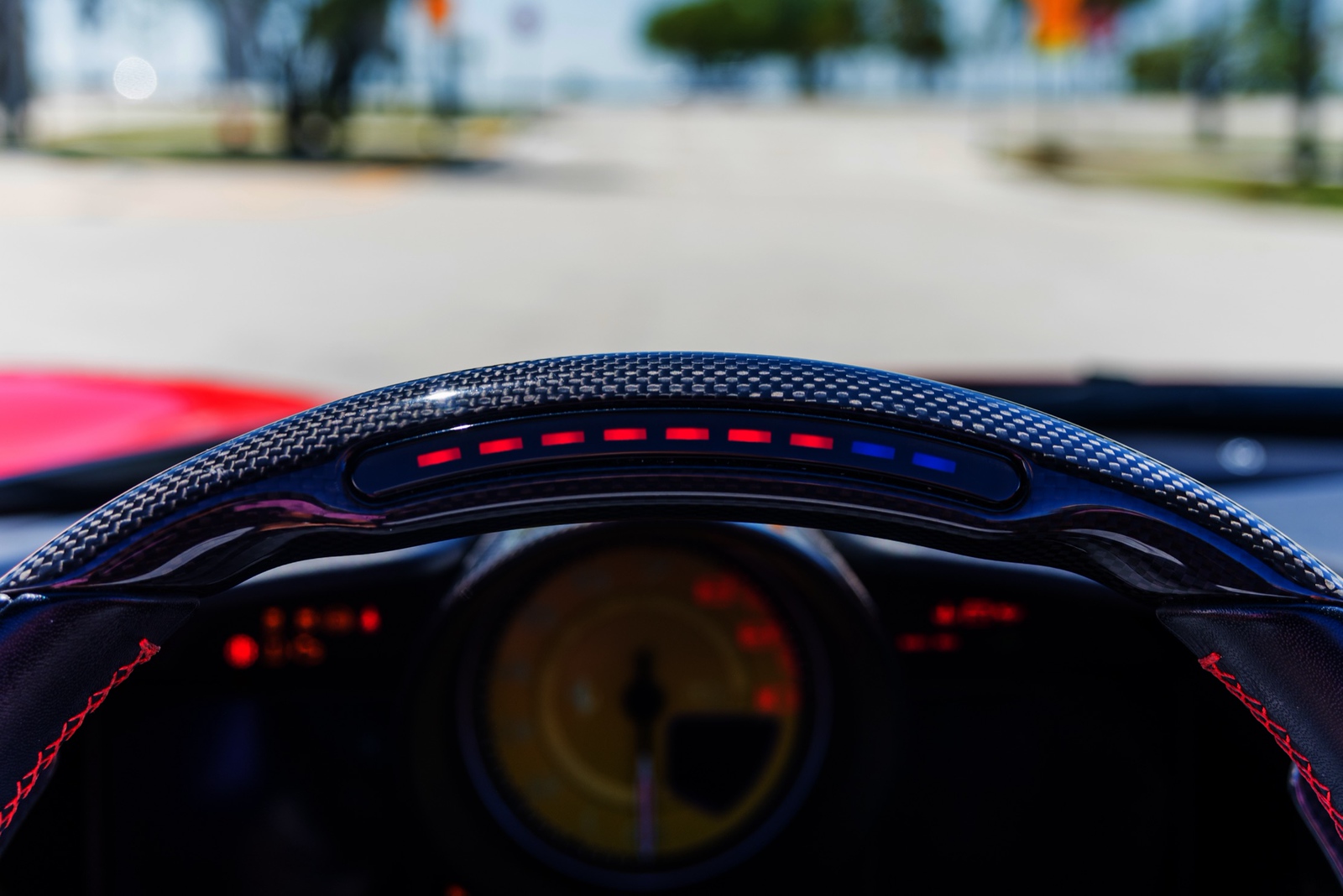Ferrari F8 Tributo Spider Rosso Corsa/Brown - thumbnail 8