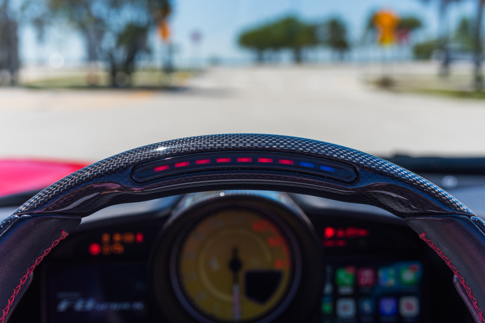 Ferrari F8 Tributo Spider Rosso Corsa/Brown - thumbnail 9