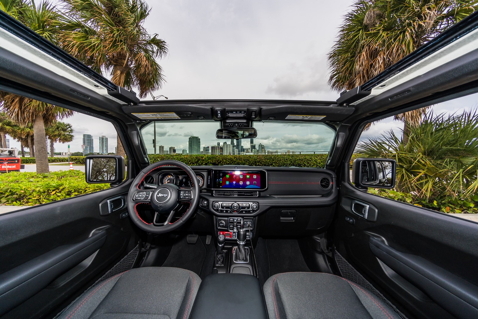 Jeep Wrangler JL Convertible Black/Black - thumbnail 2