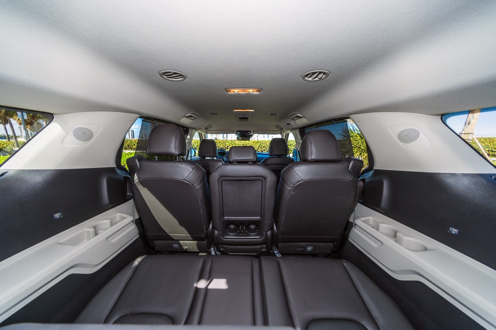 Kia Carnival Green/Grey - thumbnail 7