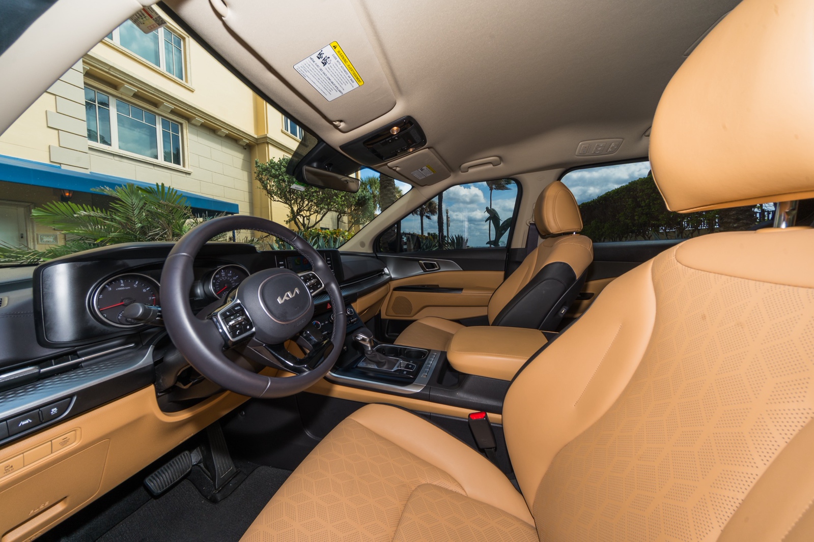 Kia Carnival Grey/Brown - thumbnail 9