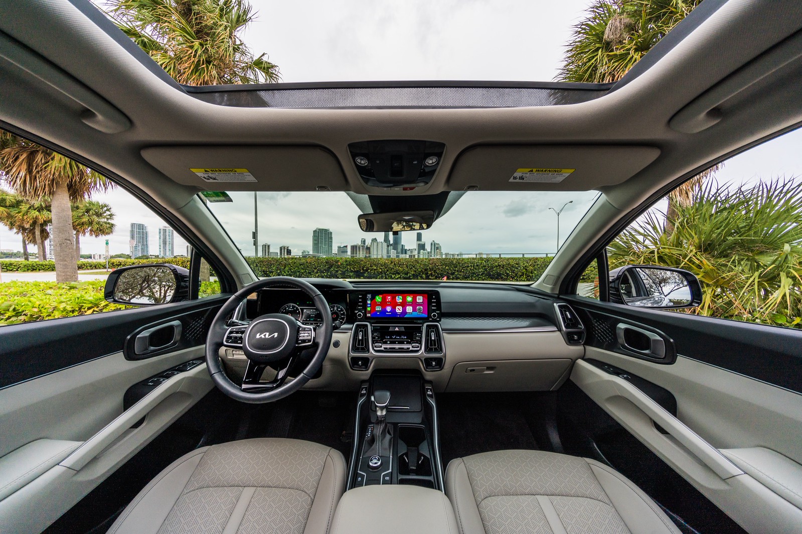 Kia Sorento Grey/Tan - thumbnail 8