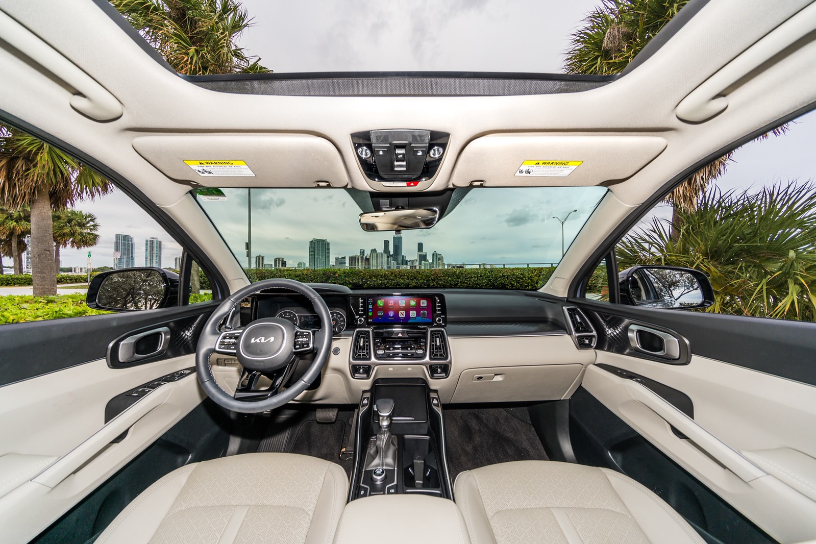 Kia Sorento Grey/Tan - thumbnail 10