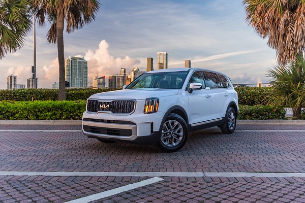 Kia Telluride White/Black for rent in Miami