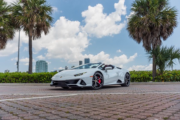 Lamborghini Huracan EVO Spyder Bianco Icarus/Black for rent in Miami