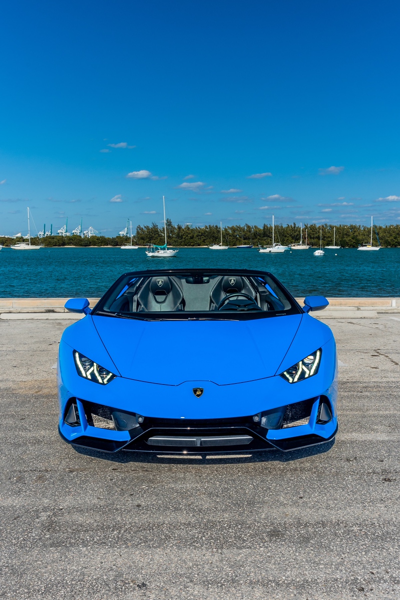 Lamborghini Huracan EVO Spyder Le Mans Blue/Black - thumbnail 6