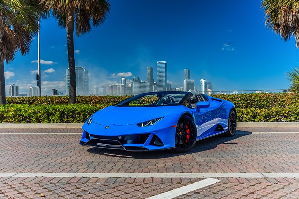 Lamborghini Huracan EVO Spyder Le Mans Blue/Black for rent in Miami