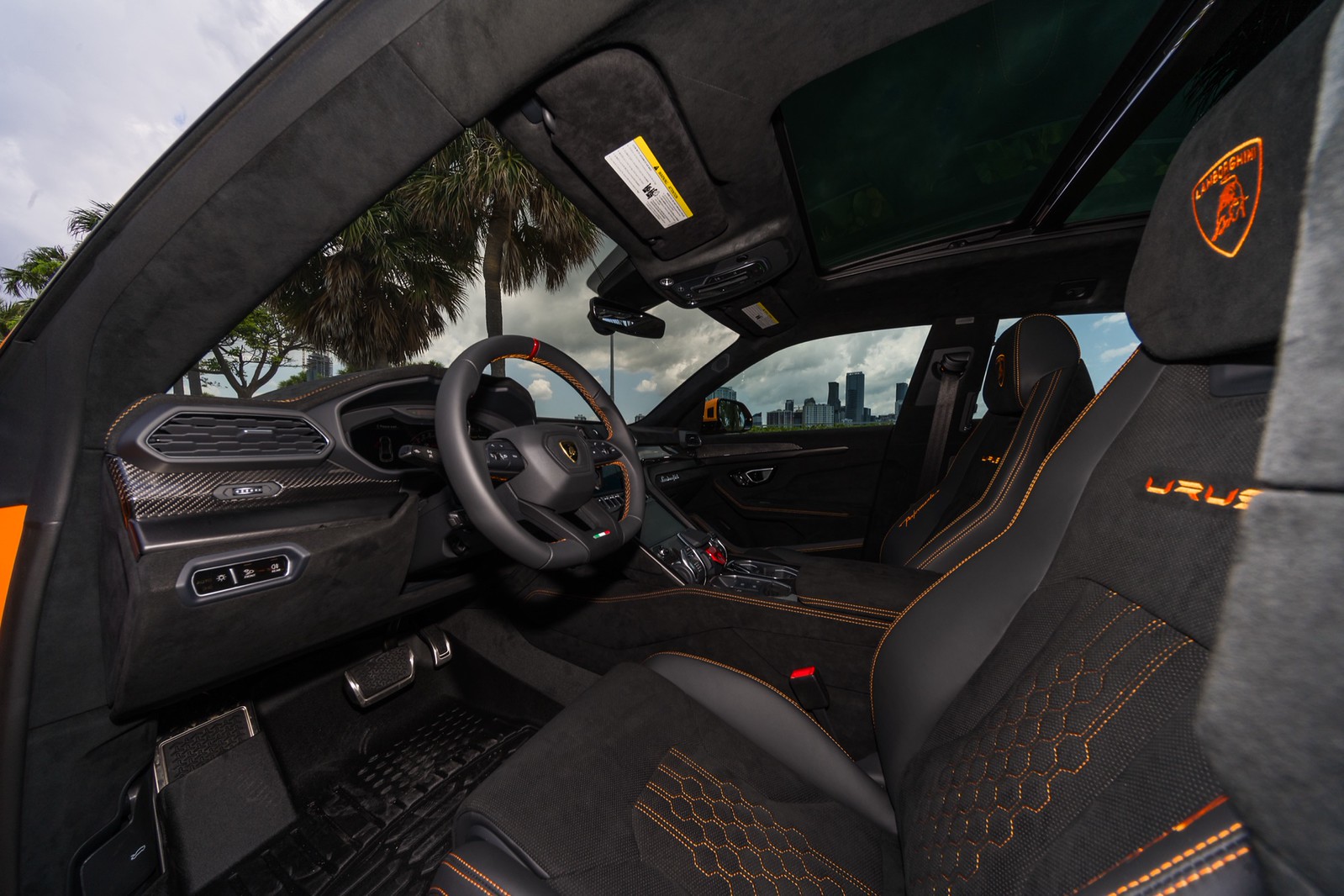 Lamborghini Urus Performante Arancio Borealis/Black - thumbnail 3