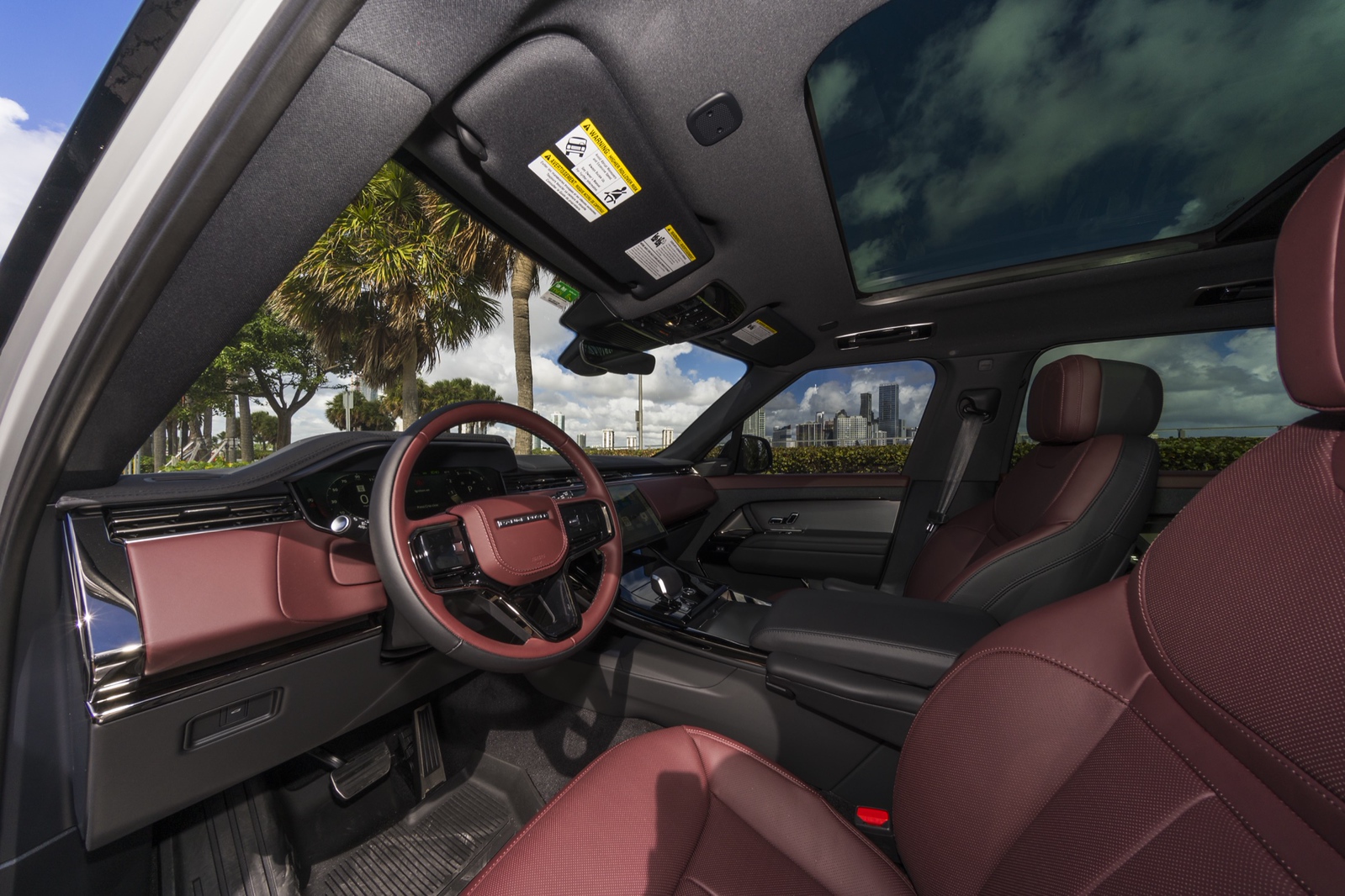 Land Rover Range Rover Sport P400 Dynamic Grey/Red - thumbnail 2