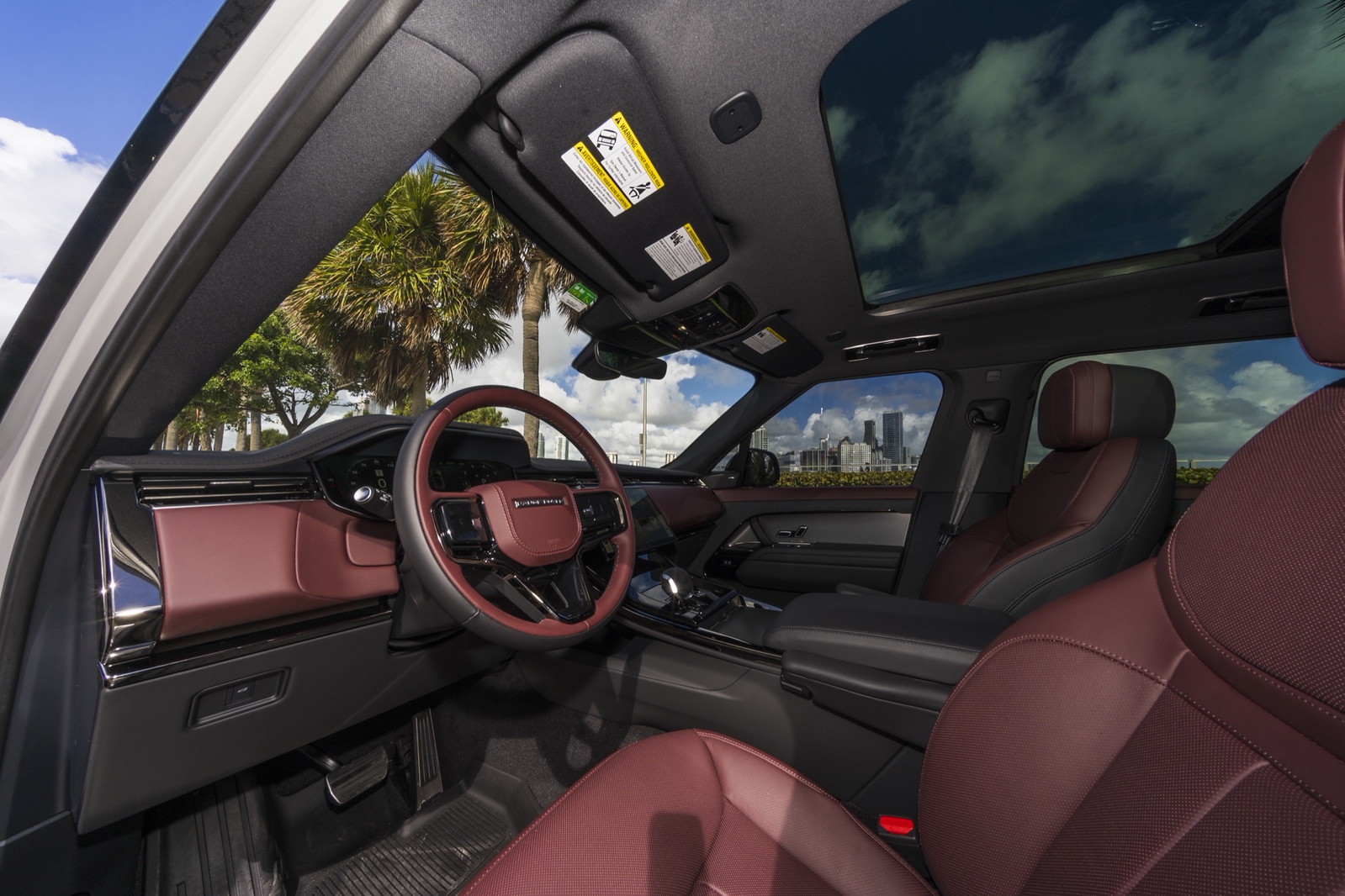 Land Rover Range Rover Sport P400 Dynamic Grey/Red - thumbnail 3