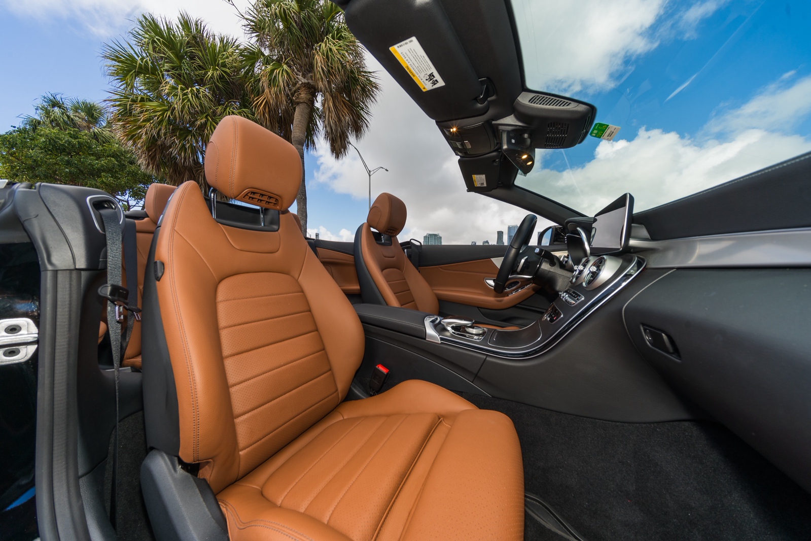 Mercedes-Benz C300 Convertible Black/Brown - thumbnail 5