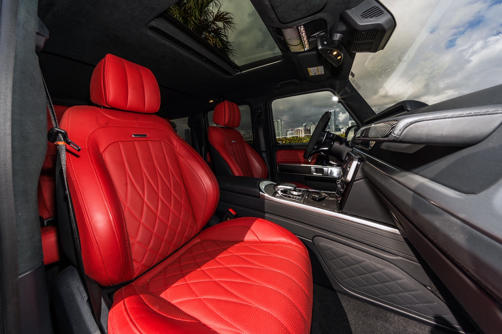 Mercedes-Benz G63 AMG White/Red - thumbnail 8