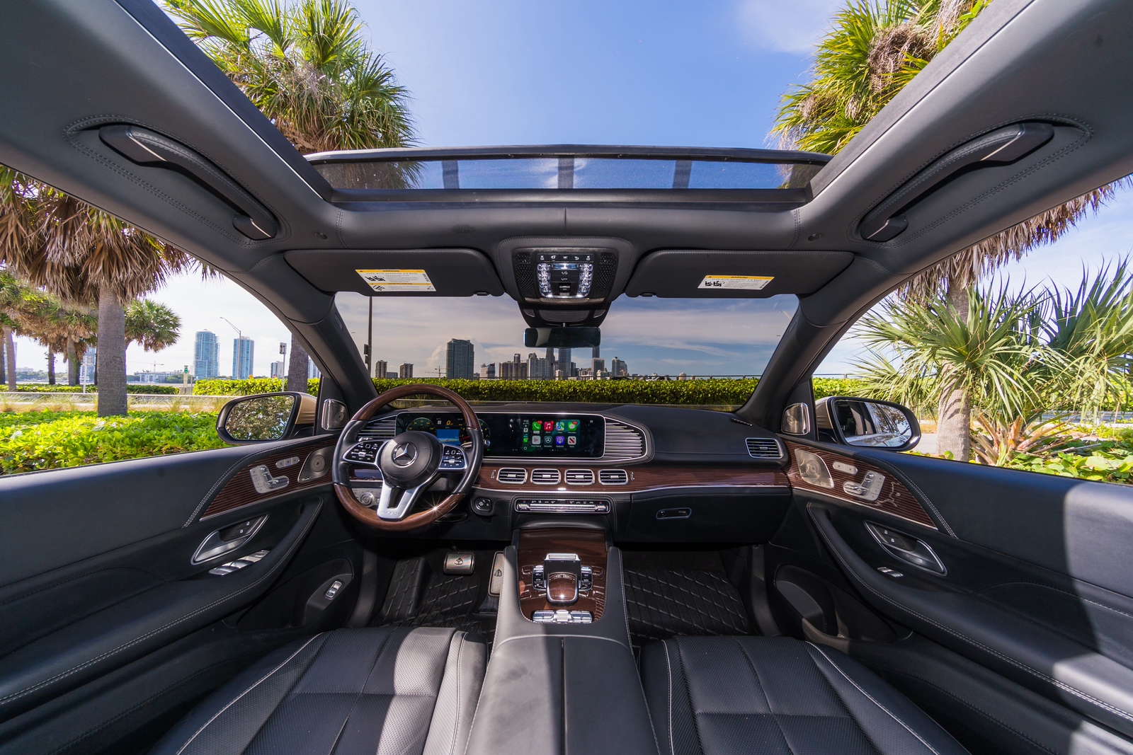 Mercedes-Benz Maybach GLS600 Champagne/Black - thumbnail 6