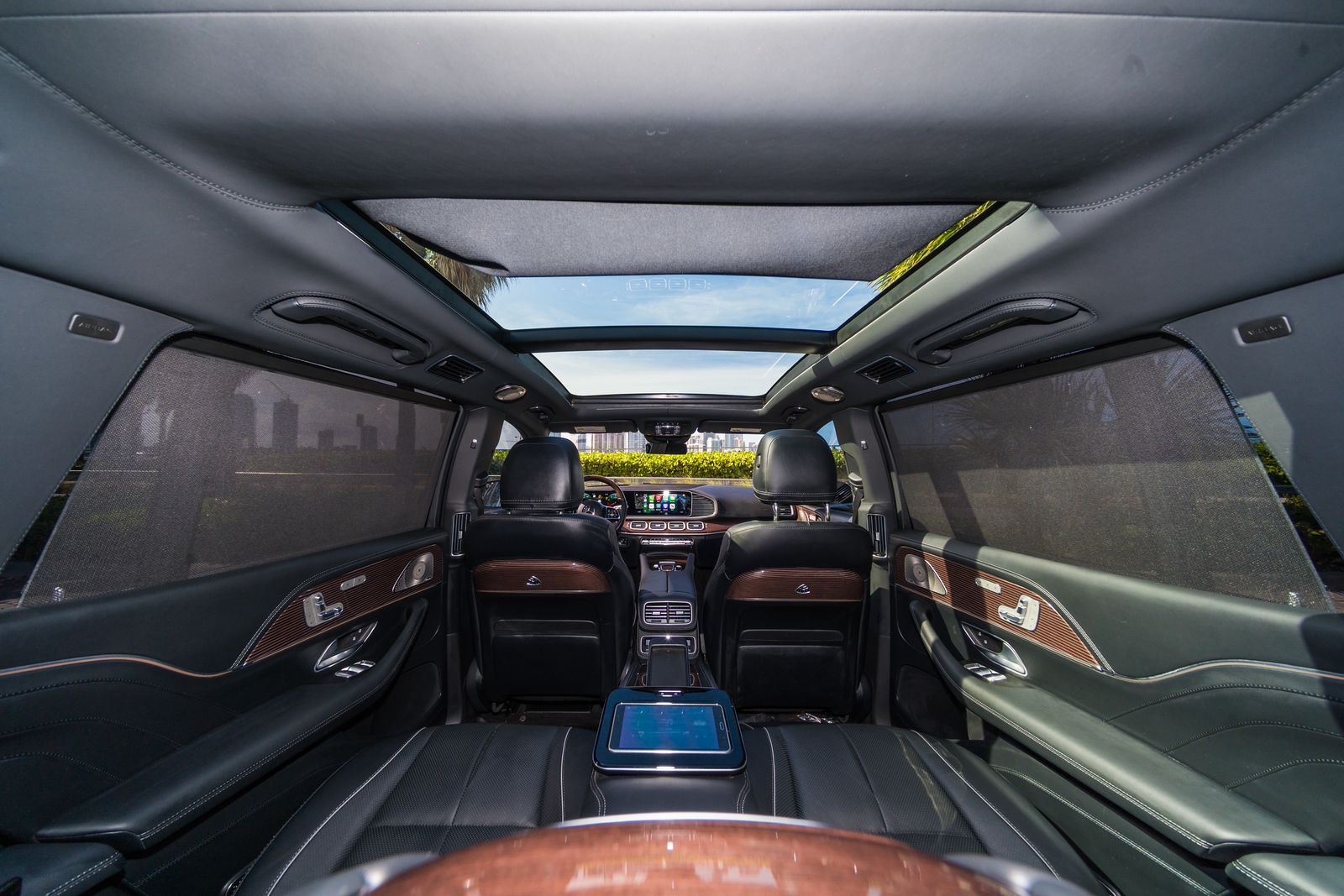 Mercedes-Benz Maybach GLS600 Champagne/Black - thumbnail 7