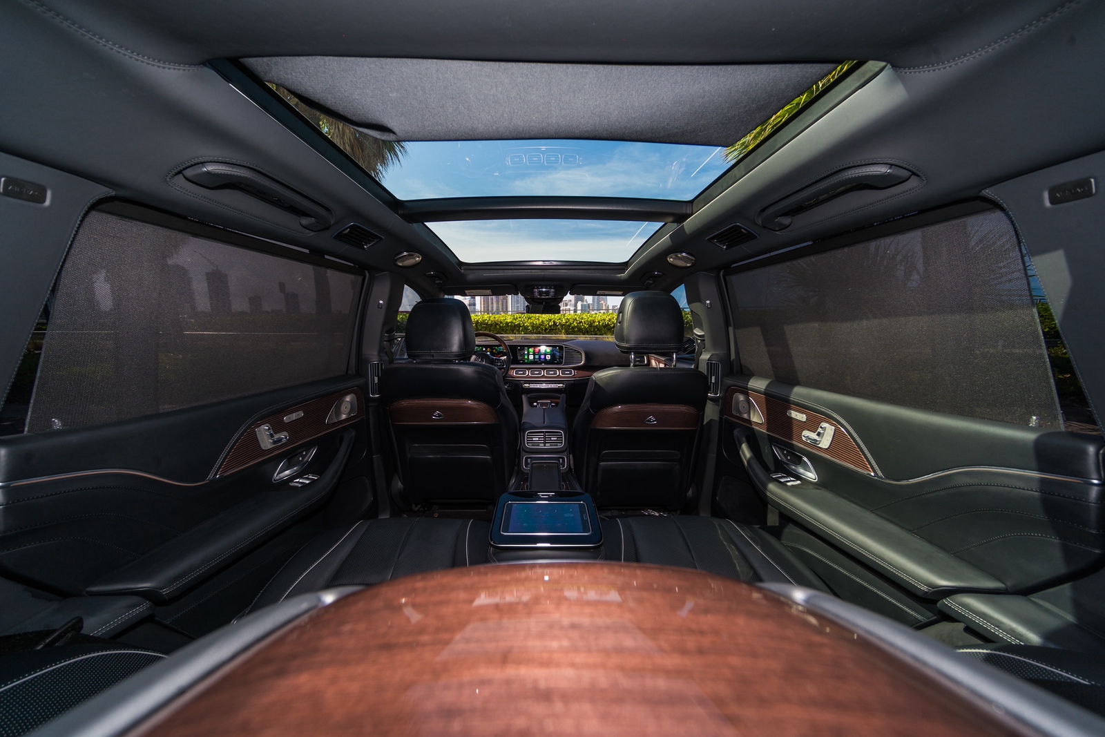 Mercedes-Benz Maybach GLS600 Champagne/Black - thumbnail 9