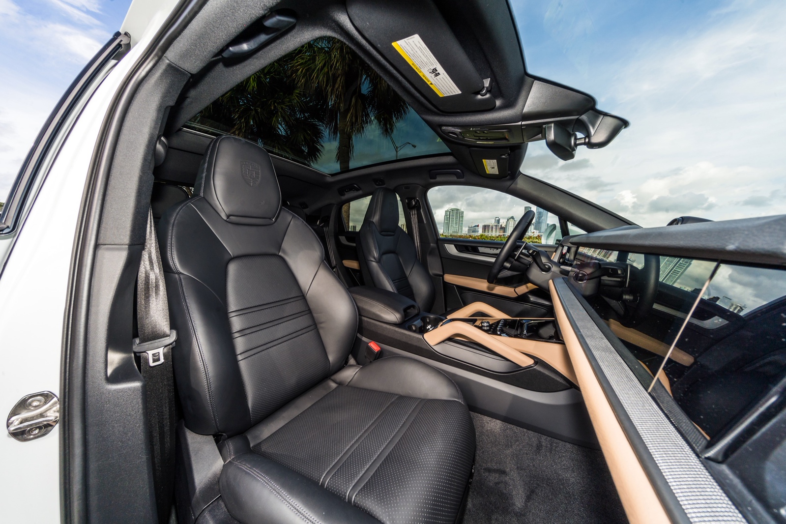 Porsche Cayenne Coupe White/Black - thumbnail 9