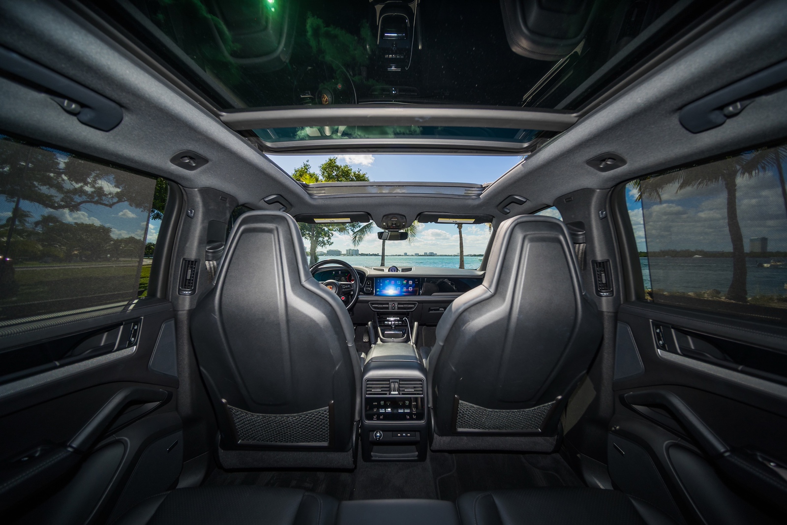 Porsche Cayenne Grey/Black - thumbnail 3