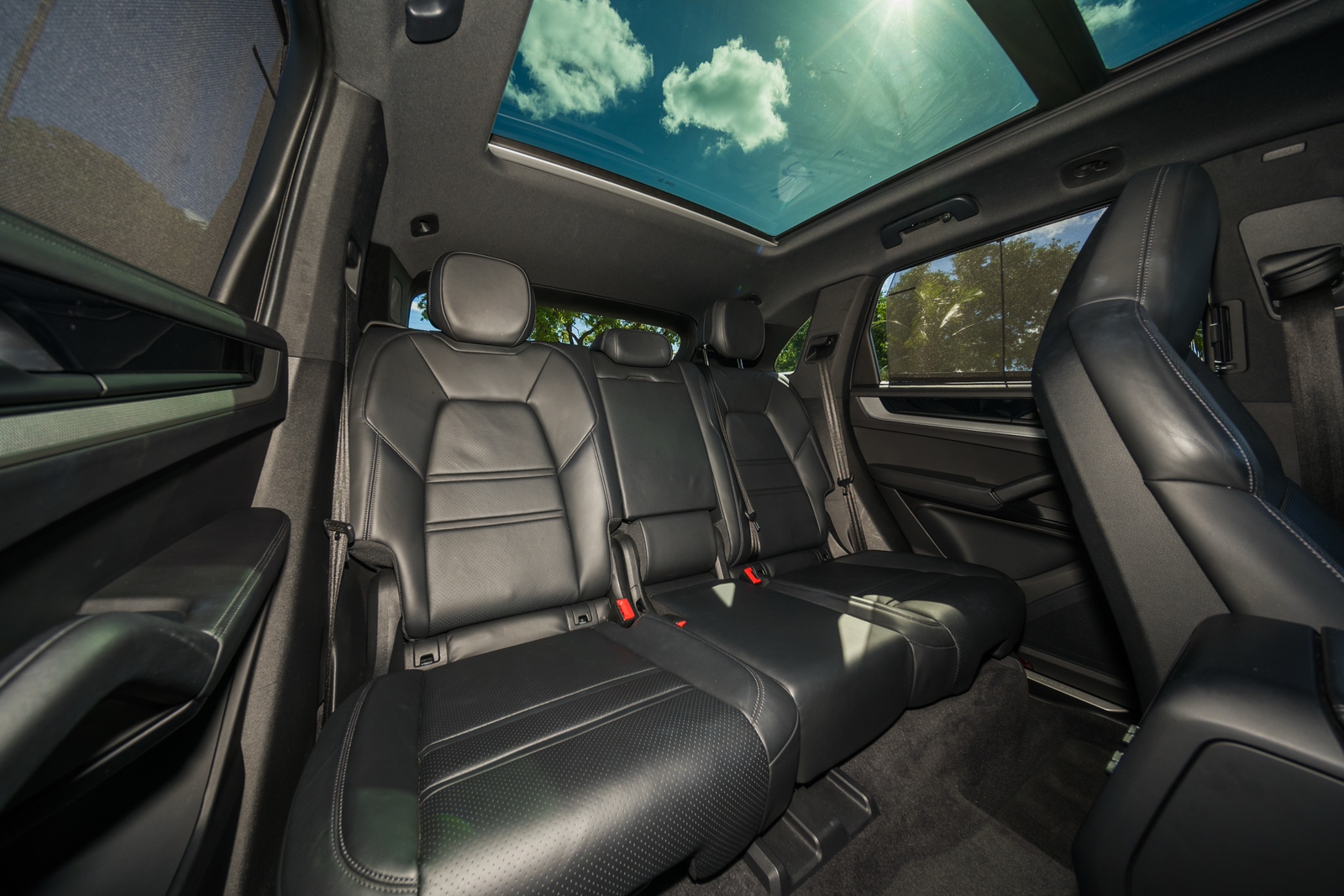 Porsche Cayenne Grey/Black - thumbnail 9