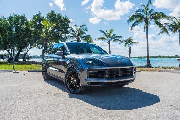Porsche Cayenne Grey/Black for rent in Miami