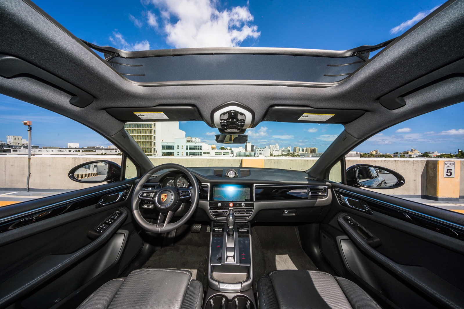Porsche Macan Black/Black - thumbnail 5