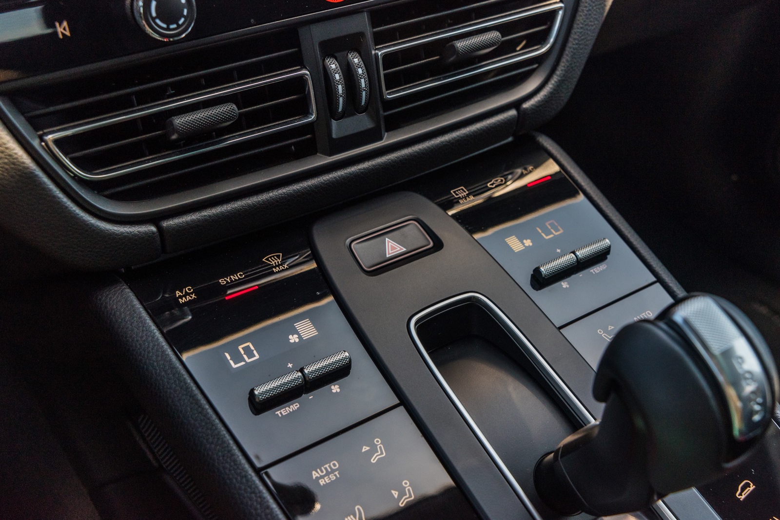 Porsche Macan Black/Black - thumbnail 7