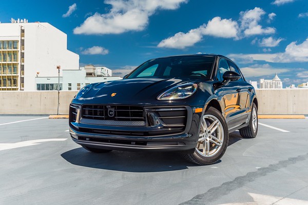 Porsche Macan Black/Black for rent in Miami