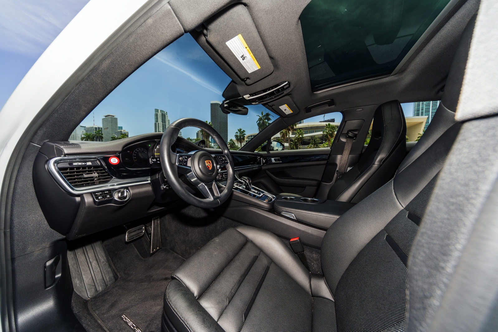 Porsche Panamera 4 E-Hybrid White/Black - thumbnail 9