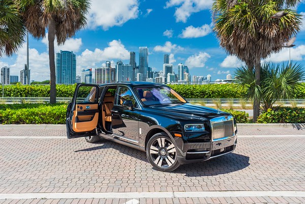 Rolls-Royce Cullinan Black/Brown for rent in Miami