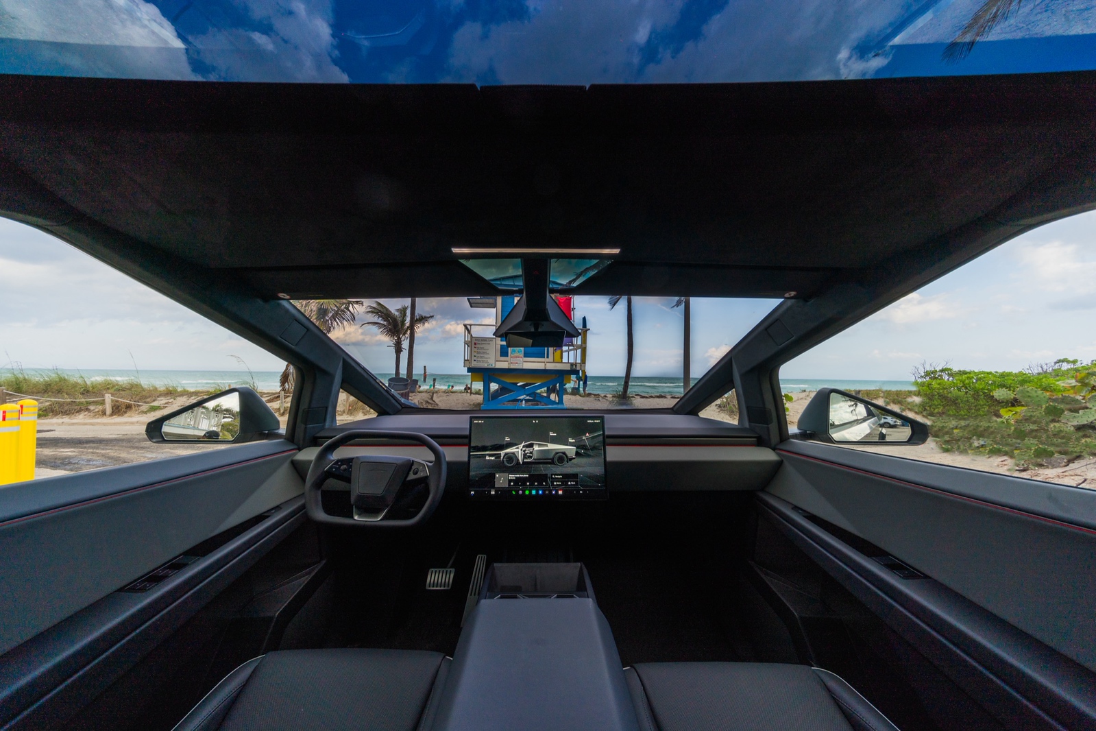 Tesla Cybertruck AWD  - thumbnail 8