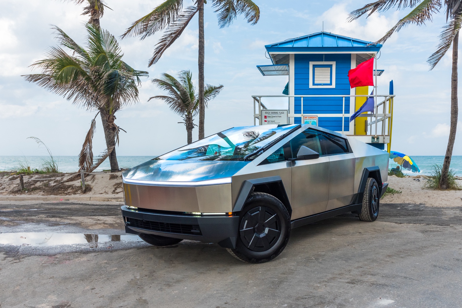 Tesla Cybertruck AWD  - thumbnail 10